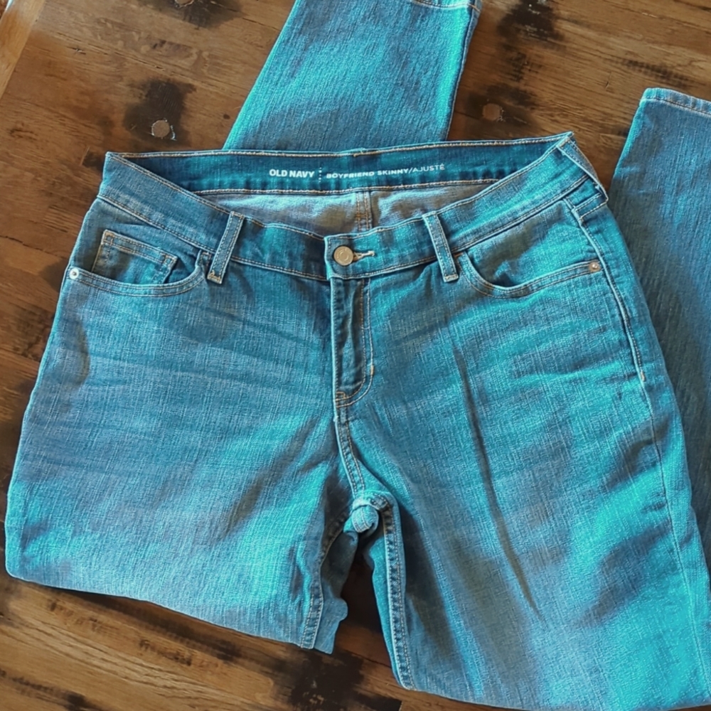 Old Navy Boyfriend Skinny Jeans. Sz 10R. Excellent Condition!